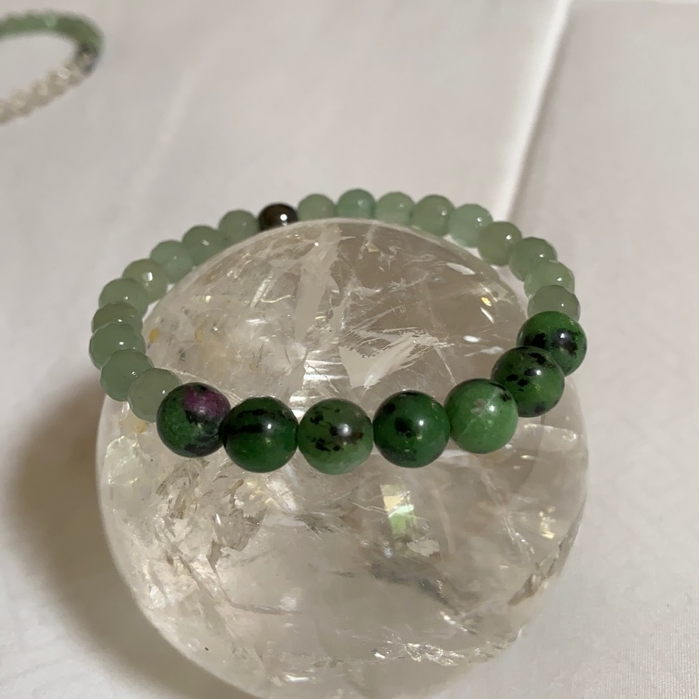 Natural Emerald and Aventurine bracelet